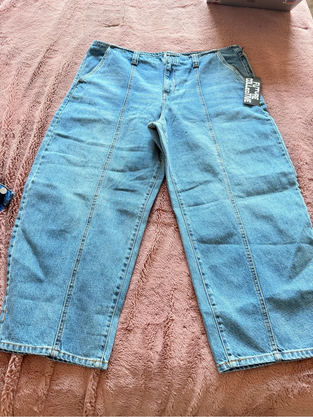 Future Collective Women's Light Blue Cropped Panel-Seam Barrel Jeans